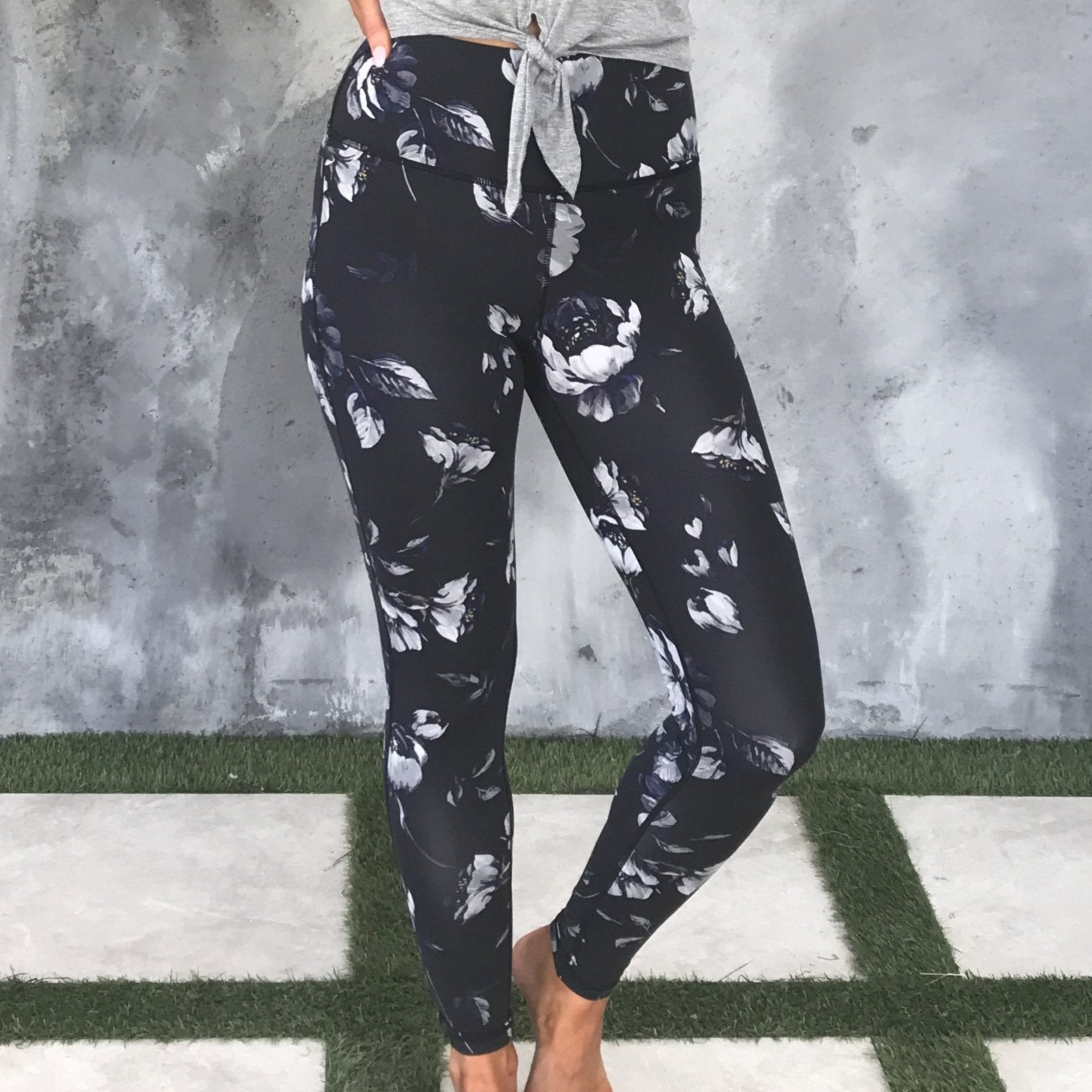 Floral Story Yoga Pants - Dainty Hooligan