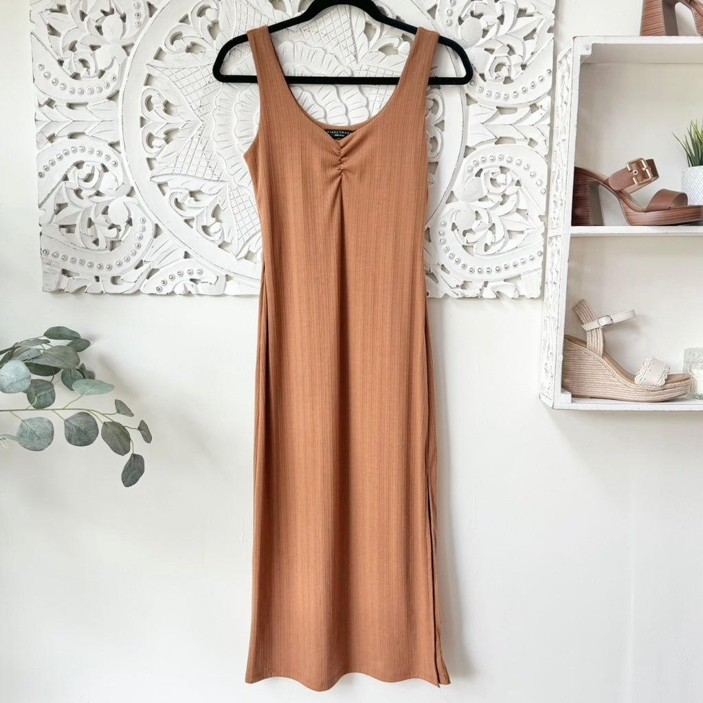 Kali Ribbed Midi Dress in Camel