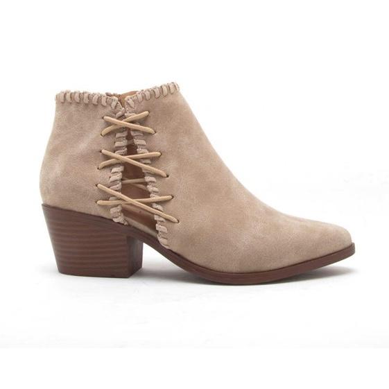 Whipstitch Booties in Oatmeal - Dainty Hooligan