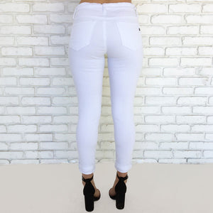 Chloe Distressed Skinny Pants in White - Dainty Hooligan